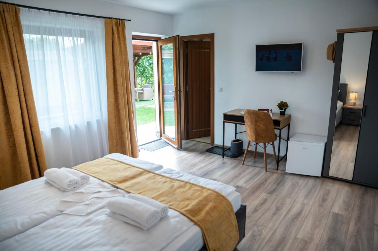 Magda Garden Otel Cîrţişoara Dış mekan fotoğraf